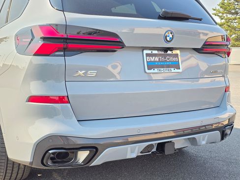 New 2026 BMW X5 xDrive50e w/ Executive Package AWD/4WD image 7