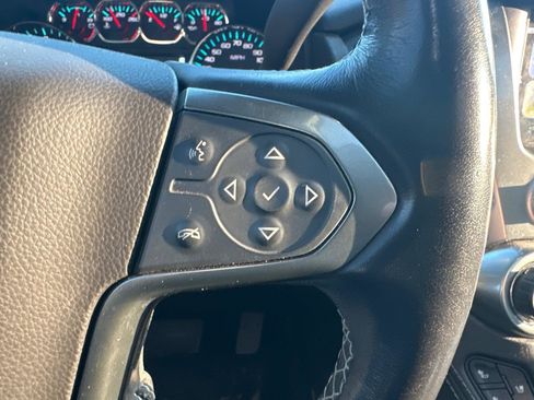 Used 2019 Chevrolet Suburban Premier image 20