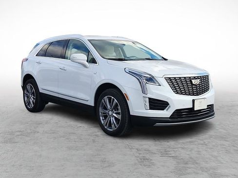 New 2025 Cadillac XT5 Premium Luxury image 2