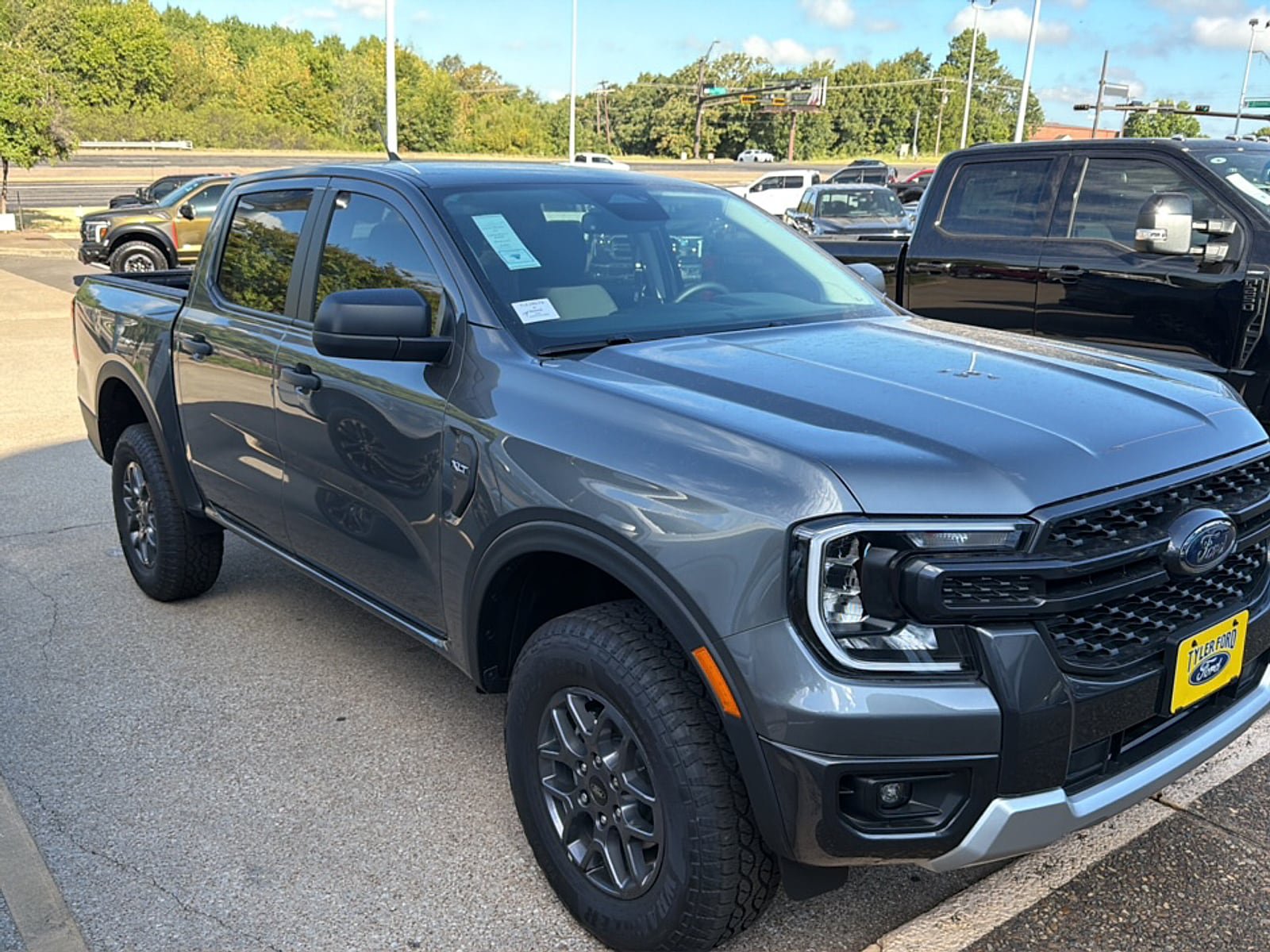 New 2026 Ford Ranger XLT w/ FX4 Off-Road Package AWD/4WD image 1