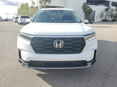 New 2025 Honda Pilot EX-L image 2