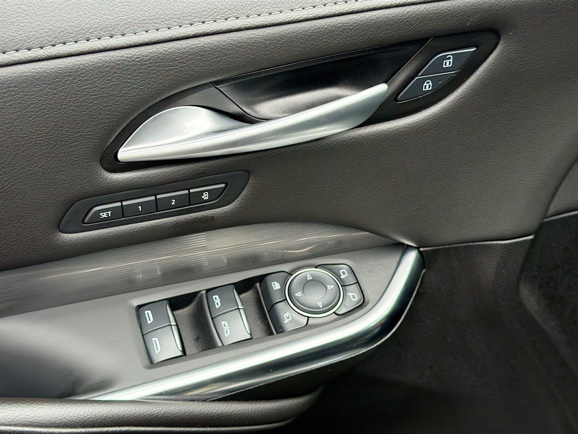 Certified 2025 Cadillac XT4 Premium Luxury FWD image 18