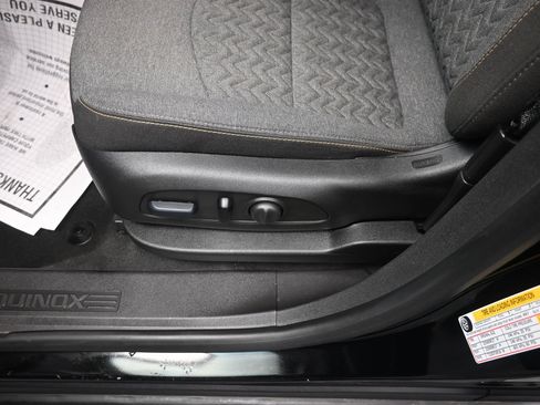 Used 2024 Chevrolet Equinox LT AWD/4WD image 16
