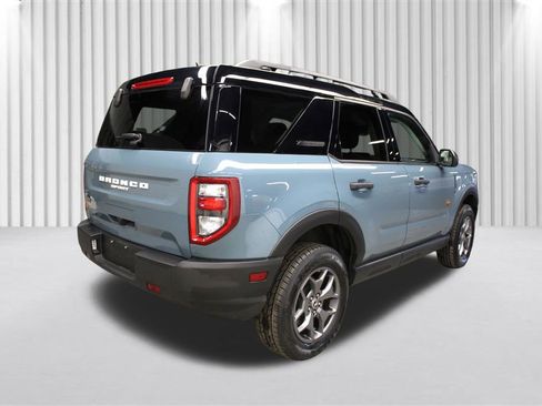 Used 2023 Ford Bronco Sport Badlands image 3