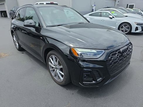 Used 2023 Audi Q5 e Premium Plus w/ Premium Plus Package AWD/4WD image 3