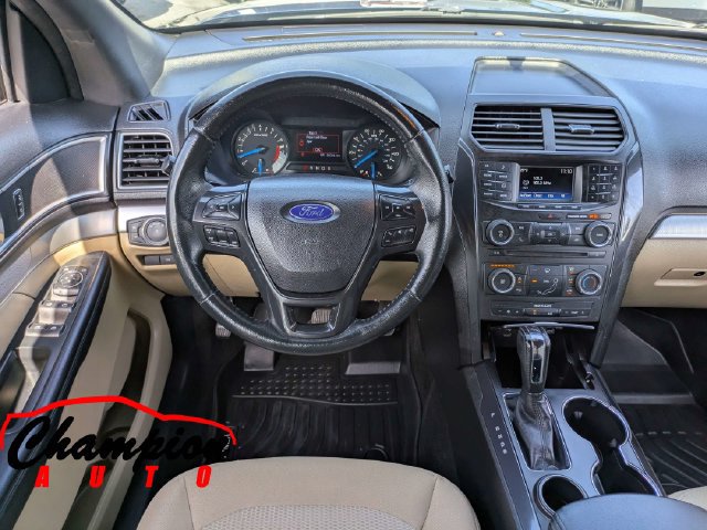 Used 2017 Ford Explorer XLT FWD image 20