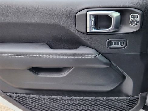 Used 2022 Jeep Gladiator Overland w/ Popular Equipment Package image 22