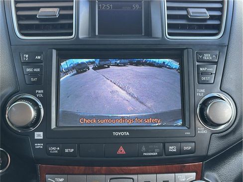 Used 2012 Toyota Highlander Limited image 29