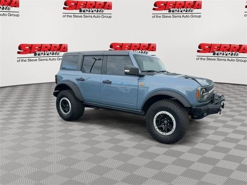 Used 2024 Ford Bronco Badlands image 3