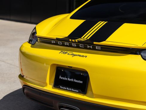 Certified 2019 Porsche 718 Cayman RWD image 15