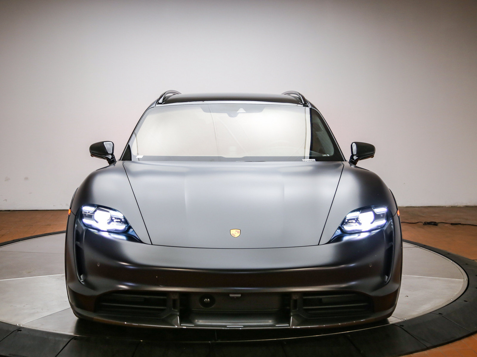 Certified 2024 Porsche Taycan Turbo S AWD/4WD image 10