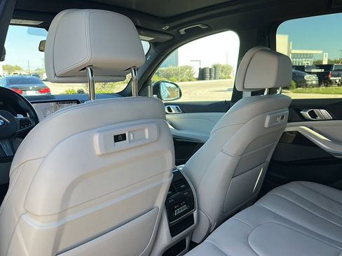 Used 2021 BMW X5 sDrive40i w/ M Sport Package image 17