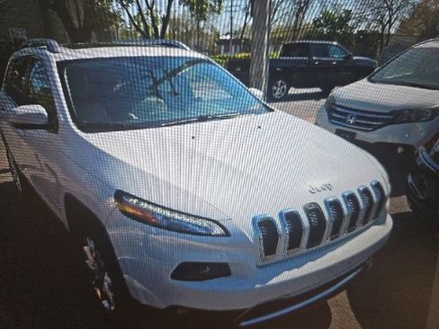 Used 2016 Jeep Cherokee Limited AWD/4WD image 4