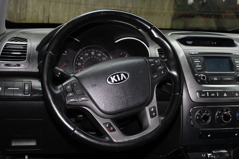 Used 2014 Kia Sorento LX FWD image 17