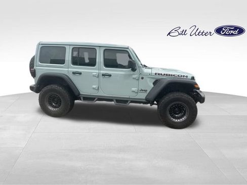 Used 2024 Jeep Wrangler Unlimited Rubicon w/ Technology Group AWD/4WD image 3