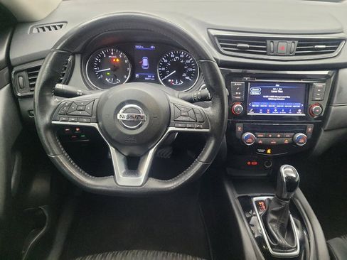 Used 2018 Nissan Rogue SV image 22