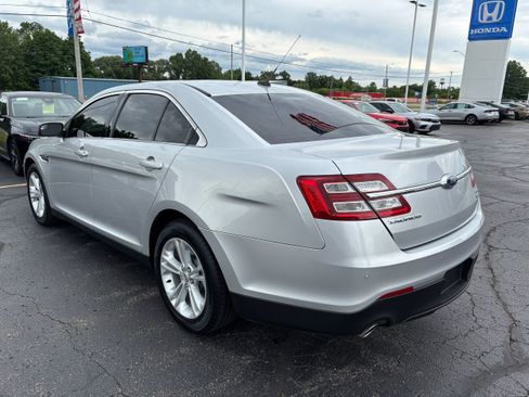 Used 2019 Ford Taurus SEL w/ Equipment Group 201A AWD/4WD image 6