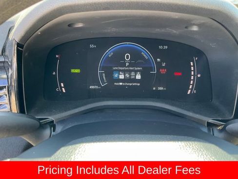 Used 2025 Toyota Camry LE FWD image 9