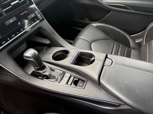 Used 2019 Toyota Avalon XSE image 21