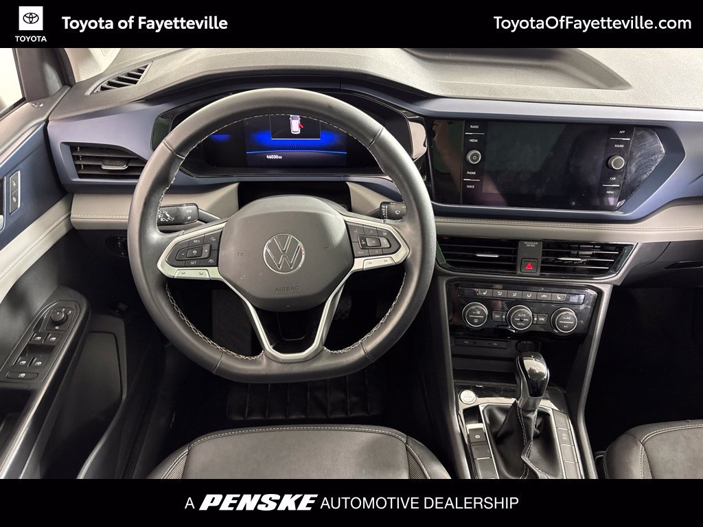 Used 2024 Volkswagen Taos SE AWD/4WD image 2