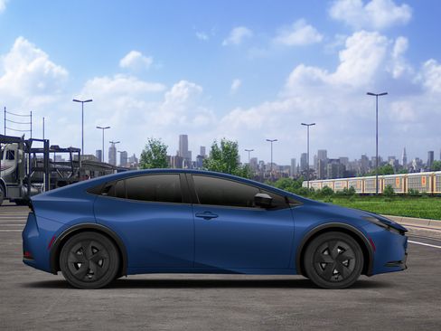 New 2027 Toyota Prius LE FWD image 14