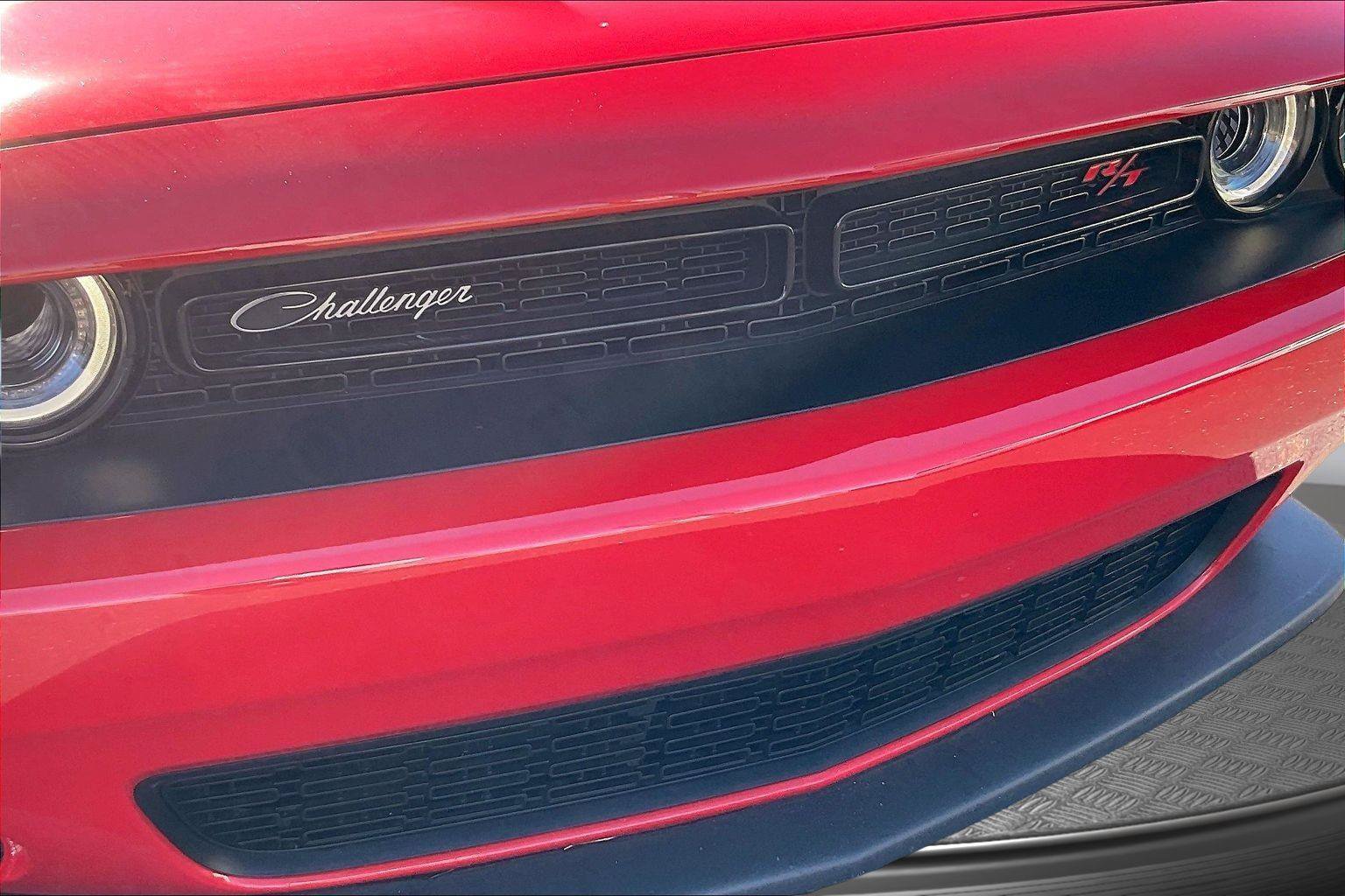 Used 2022 Dodge Challenger R/T Scat Pack w/ Driver Convenience Group RWD image 53