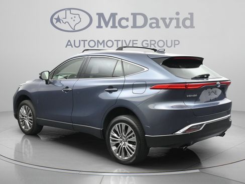 Used 2022 Toyota Venza XLE AWD/4WD image 6