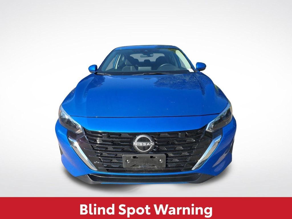Used 2025 Nissan Sentra SV FWD image 5