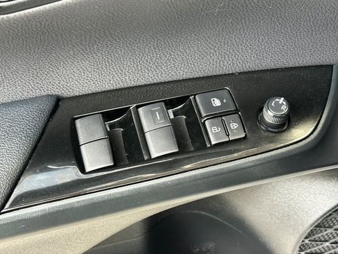 Used 2022 Toyota Prius Prime LE image 13