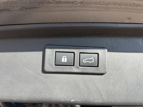 Used 2024 Subaru Outback Premium image 19