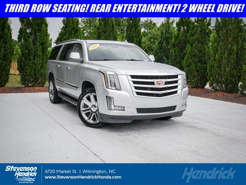 Used 2018 Cadillac Escalade ESV Luxury RWD image 1