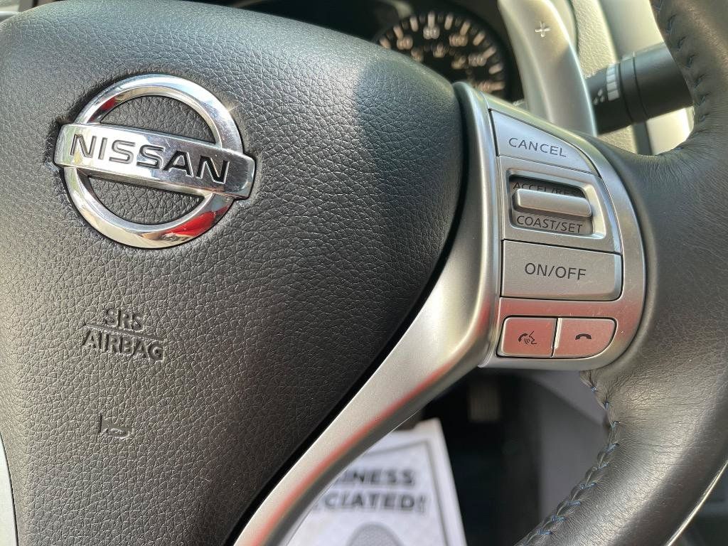 Used 2017 Nissan Altima 2.5 SR w/ Midnight Edition Package FWD image 25