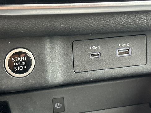 Used 2023 Nissan Rogue Platinum w/ Platinum Premium Package image 30