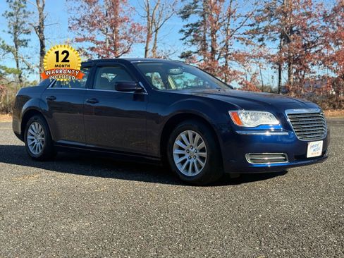 Used 2014 Chrysler 300 image 59