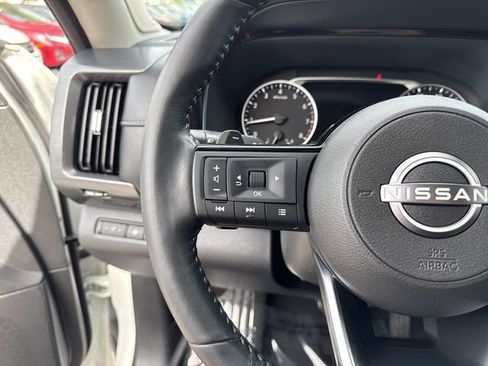 Used 2023 Nissan Pathfinder SL w/ SL Premium Package AWD/4WD image 34