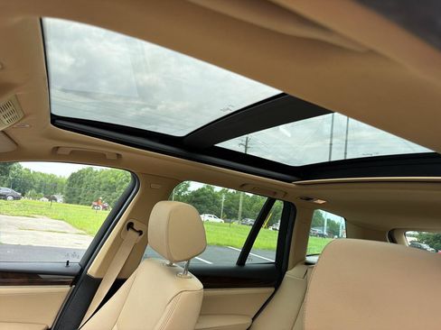 Used 2017 BMW X3 sDrive28i RWD image 14