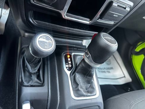 Used 2021 Jeep Gladiator Sport AWD/4WD image 16