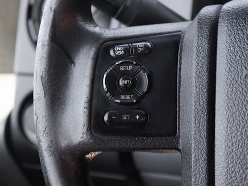 Used 2015 Ford F550 2WD Regular Cab Super Duty image 23