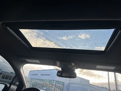 Used 2021 Toyota Sienna XSE image 22