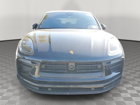 Used 2024 Porsche Macan image 2