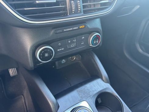 Used 2022 Ford Escape SE FWD image 24