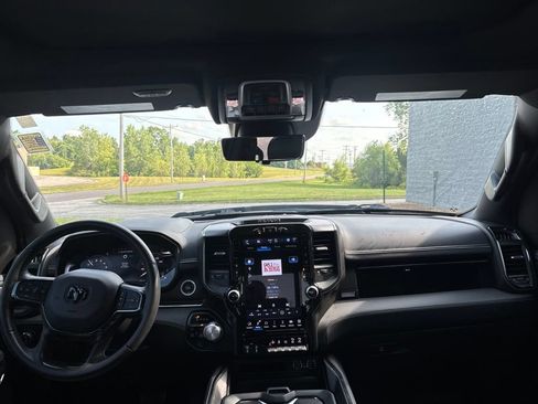 Used 2024 RAM 1500 Limited AWD/4WD image 12
