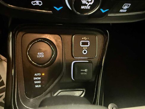 Used 2019 Jeep Compass Limited AWD/4WD image 35