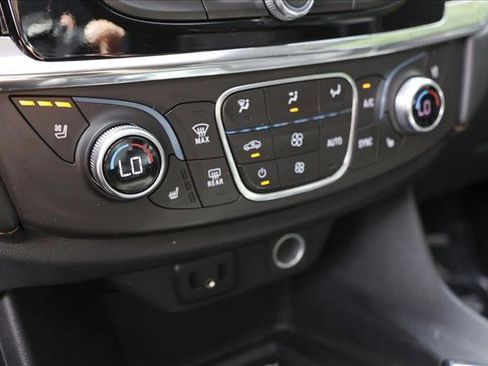 Used 2018 Chevrolet Traverse Premier w/ Redline Edition AWD/4WD image 20