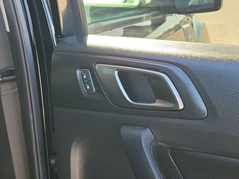 Used 2023 Ford Ranger Lariat w/ Tremor Off-Road Package image 49