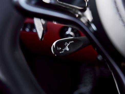 Used 2025 McLaren Artura Spider image 51