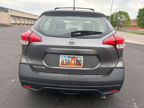 Used 2018 Nissan Kicks S w/ Exterior Package FWD image 6