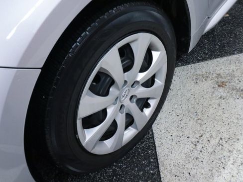 Used 2023 Toyota Corolla LE FWD image 33