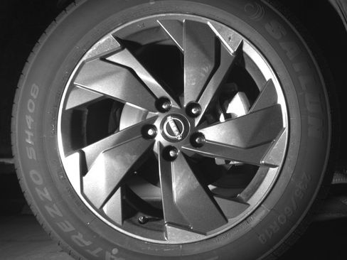 Used 2025 Nissan Rogue SV AWD/4WD image 13