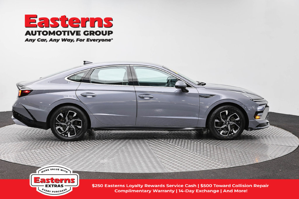 Used 2024 Hyundai Sonata SEL AWD/4WD image 5